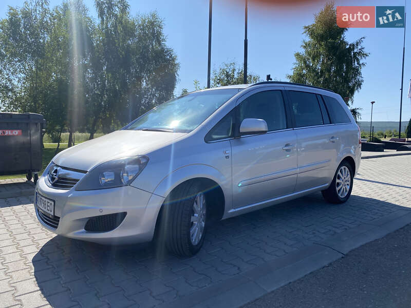 Мінівен Opel Zafira 2010 в Івано-Франківську фото 5 Мінівен Opel Zafira 2010 в Івано-Франківську
