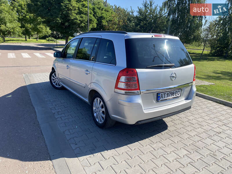 Мінівен Opel Zafira 2010 в Івано-Франківську фото 8 Мінівен Opel Zafira 2010 в Івано-Франківську