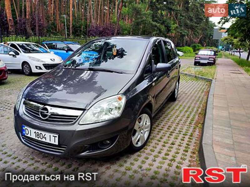 Минивэн Opel Zafira 2009 в 