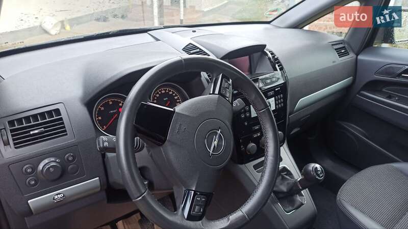 Мінівен Opel Zafira 2010 в Стрию
