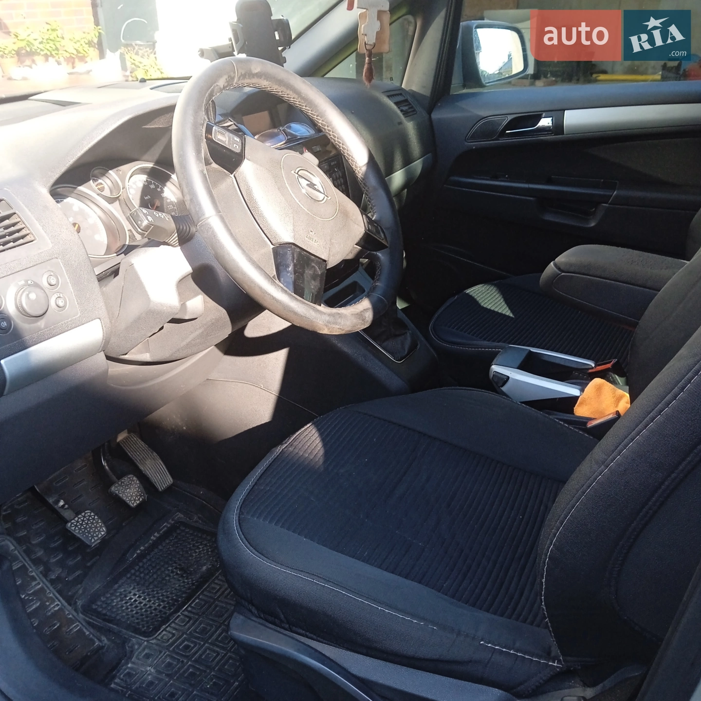 2010 Opel Zafira - мініатюра 8