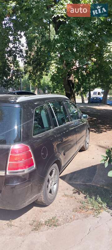 Минивэн Opel Zafira 2006 в Каменском