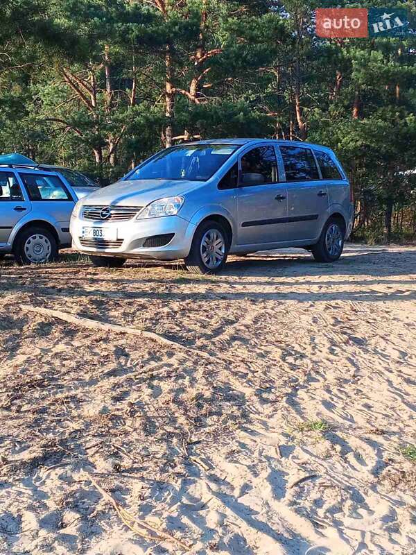 Мінівен Opel Zafira 2009 в Сарнах