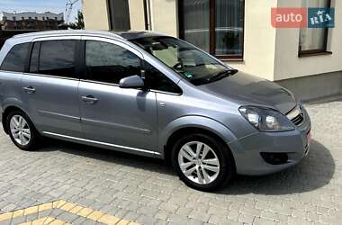 Минивэн Opel Zafira 2009 в Луцке