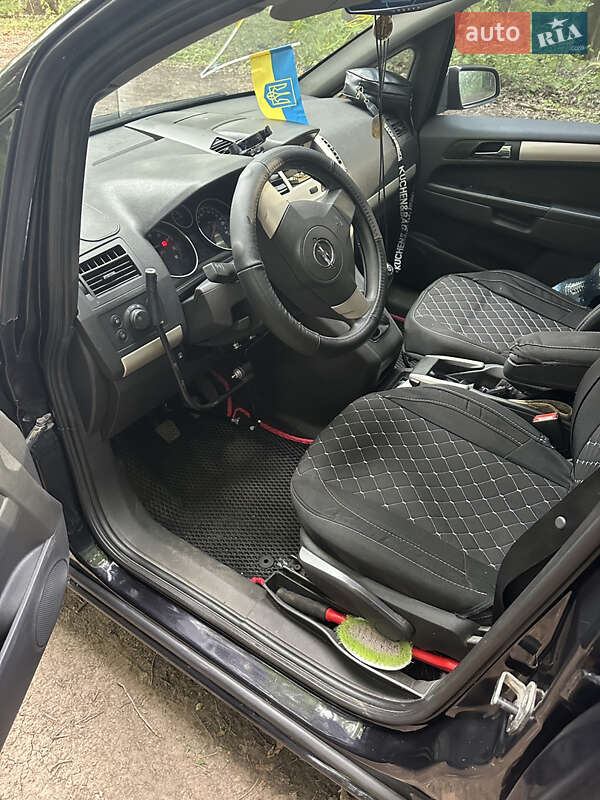 Минивэн Opel Zafira 2008 в Полтаве фото 8 Минивэн Opel Zafira 2008 в Полтаве