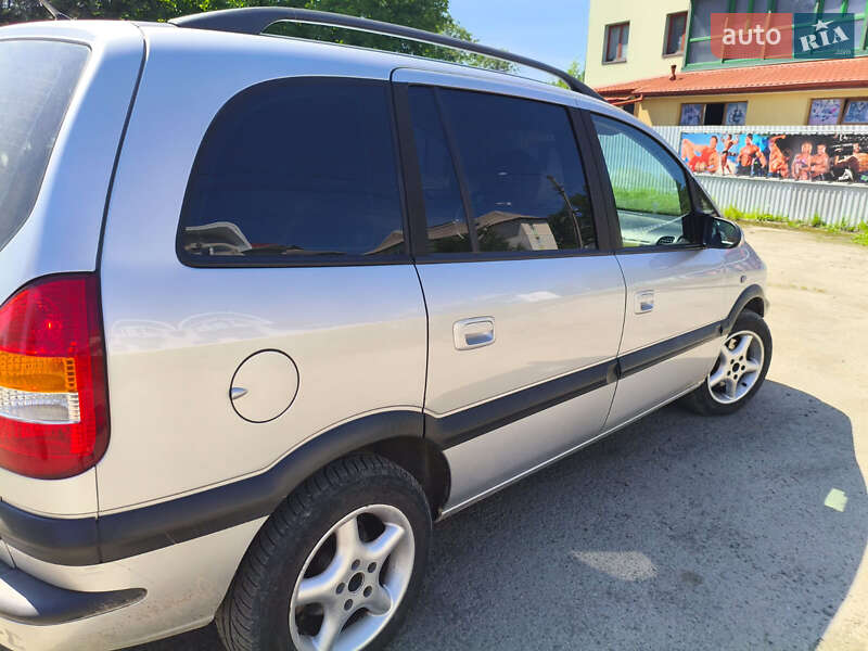 Мінівен Opel Zafira 2003 в Івано-Франківську