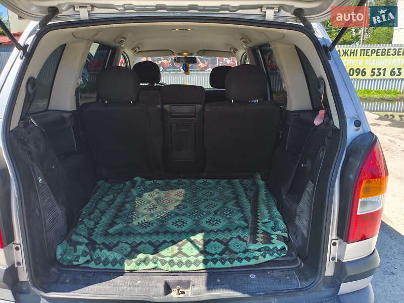 Мінівен Opel Zafira 2003 в Івано-Франківську