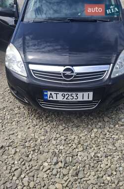 Мінівен Opel Zafira 2008 в Коломиї