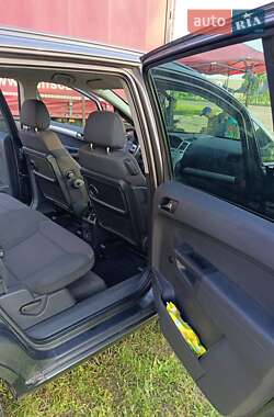 Мінівен Opel Zafira 2010 в 