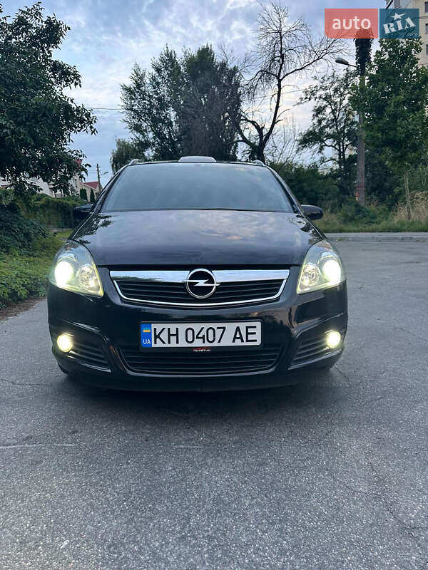 Мінівен Opel Zafira 2006 в Києві