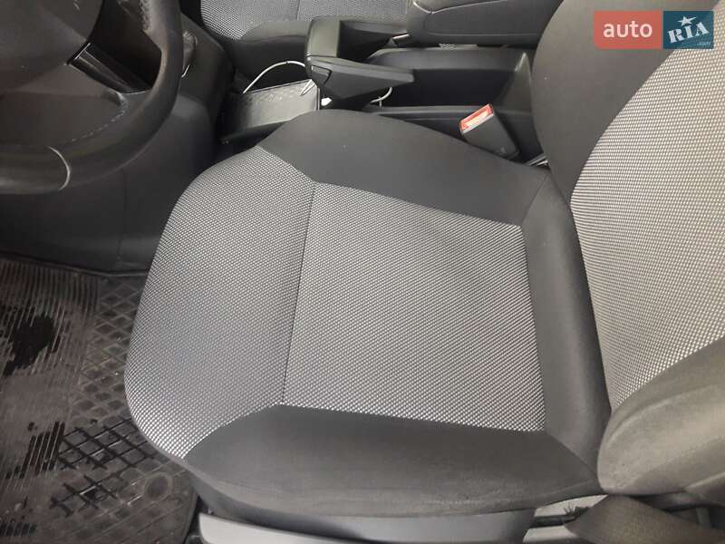 Минивэн Opel Zafira 2012 в Славуте