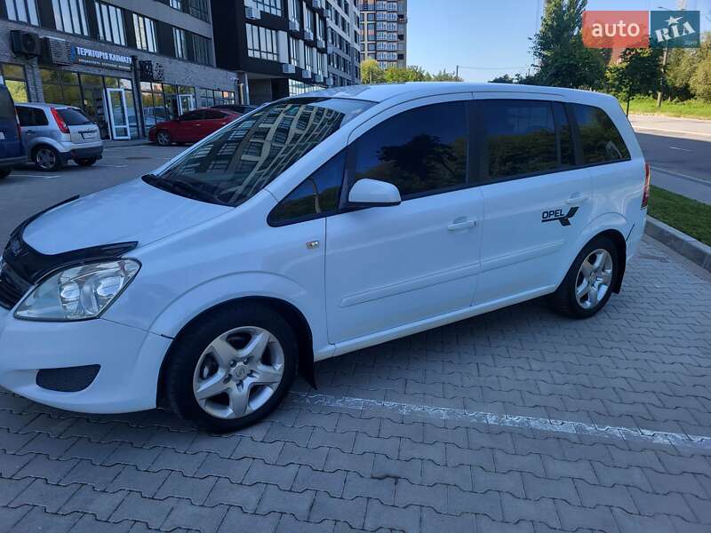 Мінівен Opel Zafira 2008 в Хмельницькому