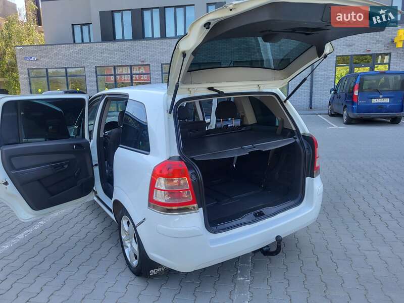 Мінівен Opel Zafira 2008 в Хмельницькому