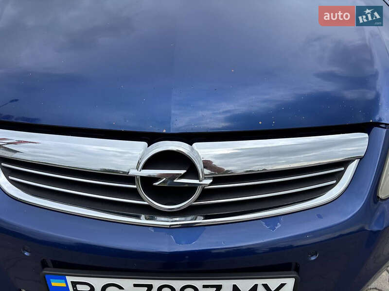 Минивэн Opel Zafira 2009 в Львове