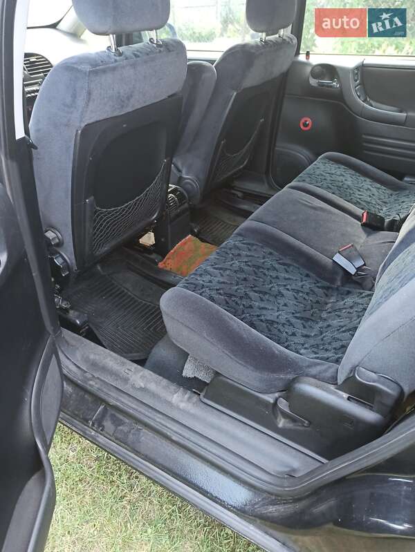 Мінівен Opel Zafira 2000 в Прилуках