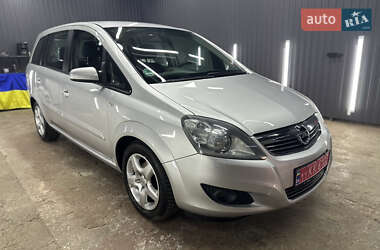 Минивэн Opel Zafira 2008 в Киеве