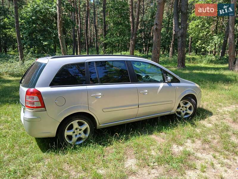 Мінівен Opel Zafira 2008 в Львові