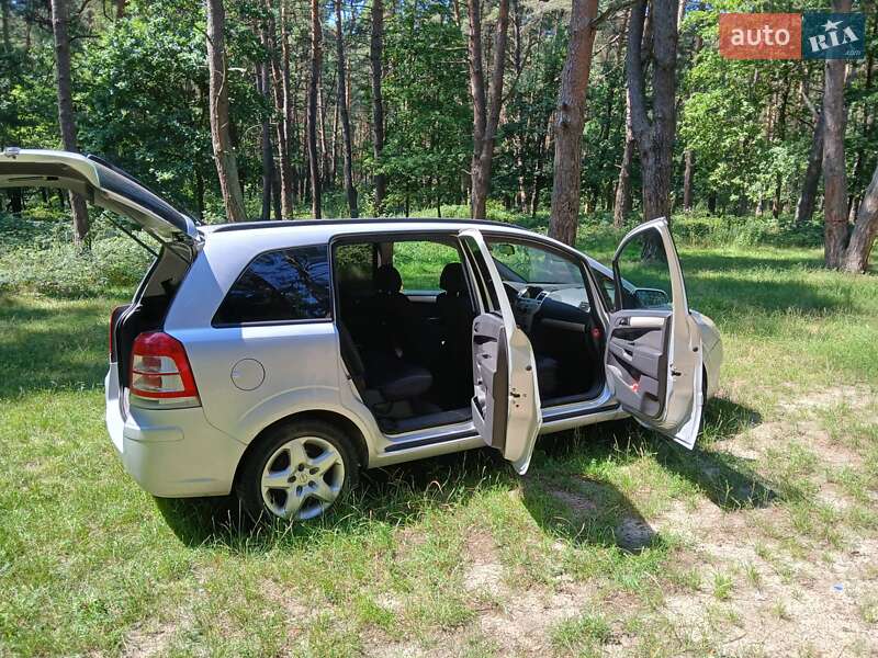 Мінівен Opel Zafira 2008 в Львові