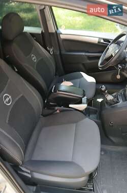 Минивэн Opel Zafira 2008 в Львове