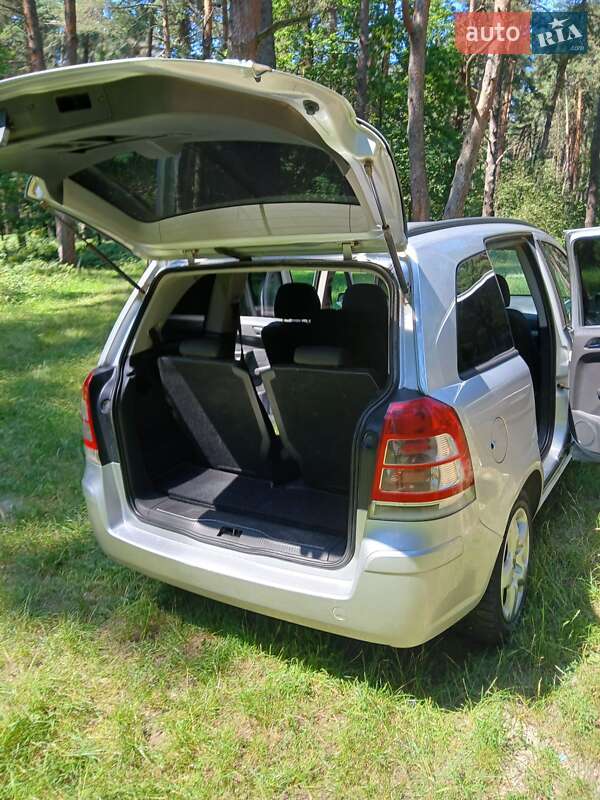 Мінівен Opel Zafira 2008 в Львові