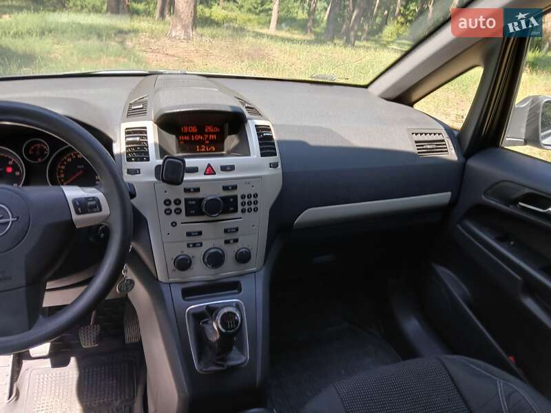 Мінівен Opel Zafira 2008 в Львові