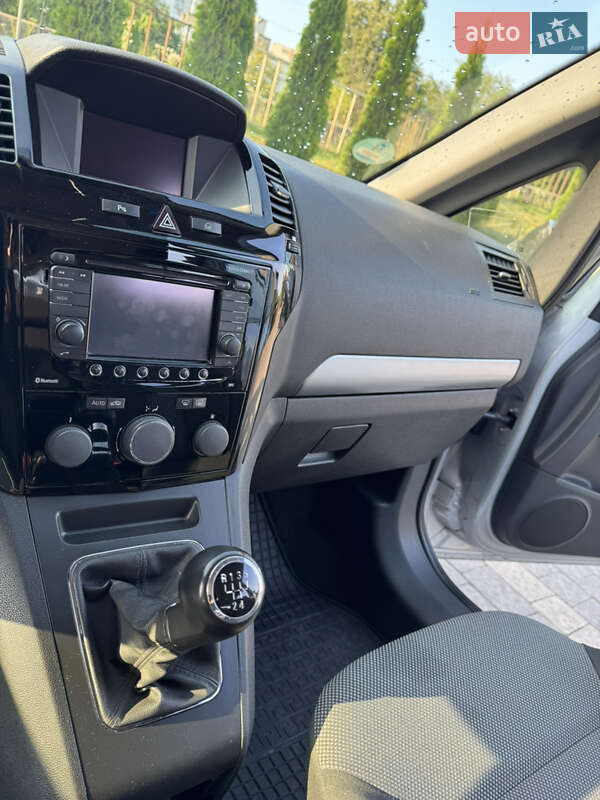 Мінівен Opel Zafira 2014 в Дрогобичі