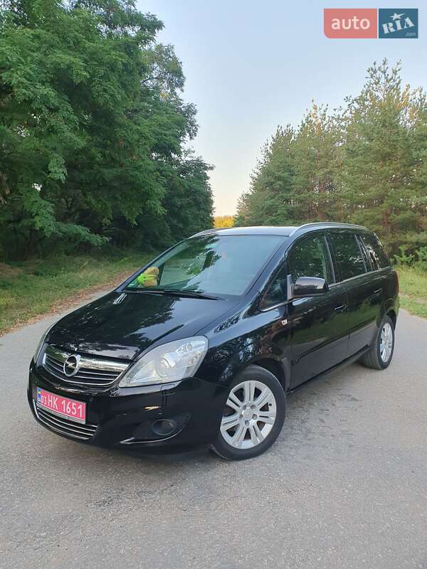 Минивэн Opel Zafira 2010 в Харькове