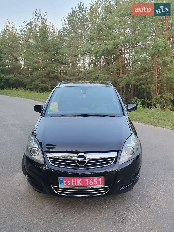 Минивэн Opel Zafira 2010 в Харькове
