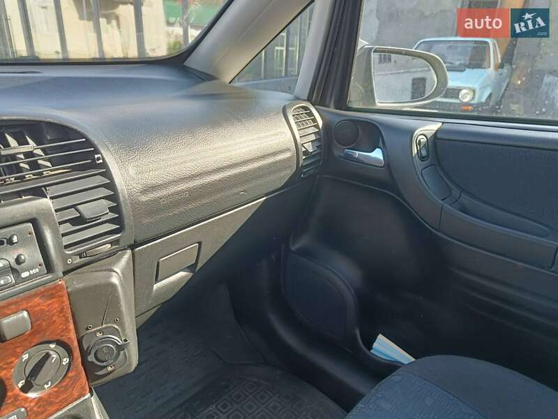 Минивэн Opel Zafira 1999 в Рудки