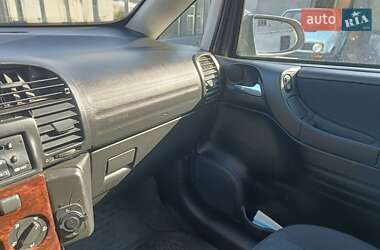 Минивэн Opel Zafira 1999 в 