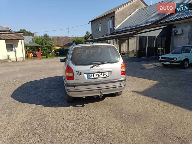 Минивэн Opel Zafira 1999 в 