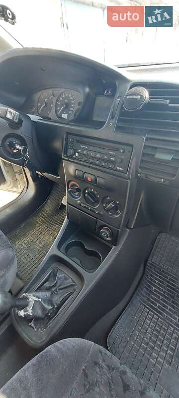 Минивэн Opel Zafira 2001 в Харькове