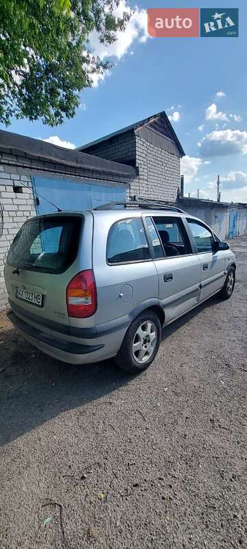 Минивэн Opel Zafira 2001 в Харькове