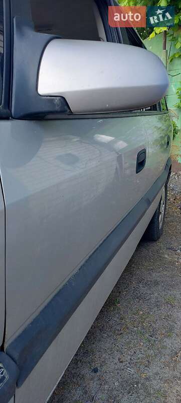 Минивэн Opel Zafira 2001 в Харькове