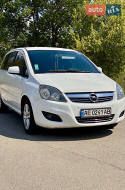 Мінівен Opel Zafira 2011 в Кривому Розі