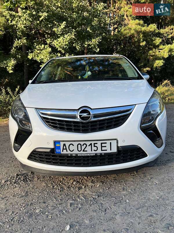 Минивэн Opel Zafira 2013 в 