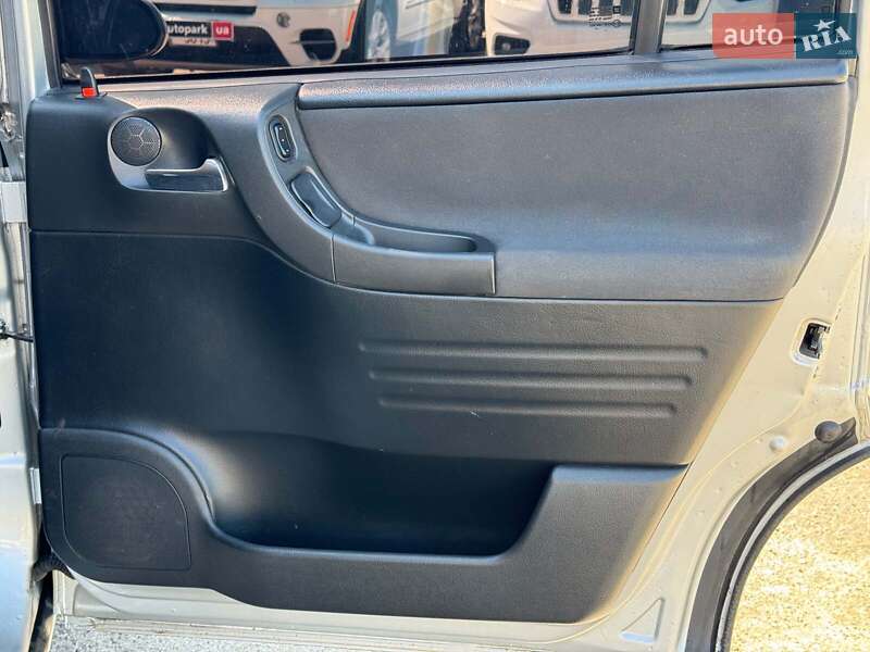 Минивэн Opel Zafira 2003 в Виннице