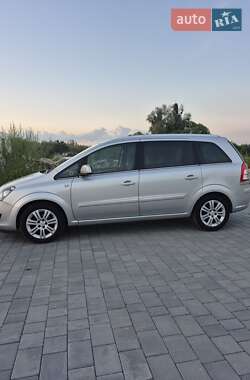 Мінівен Opel Zafira 2011 в 