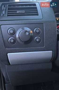 Мінівен Opel Zafira 2011 в 