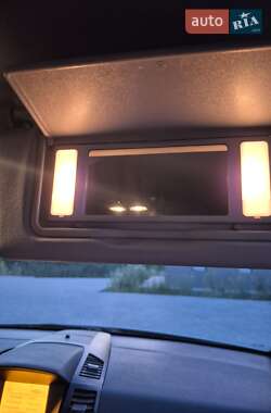 Мінівен Opel Zafira 2011 в 