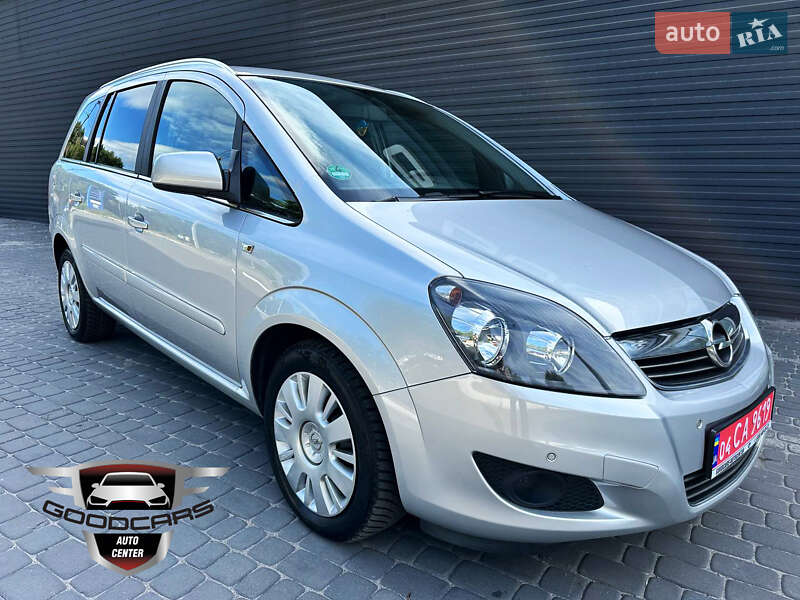Opel Zafira 2011
