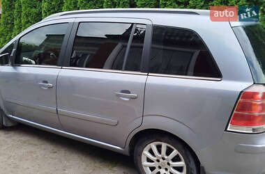 Минивэн Opel Zafira 2005 в 