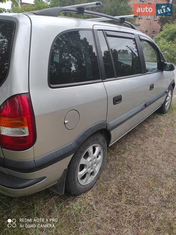 Мінівен Opel Zafira 2001 в Шостці