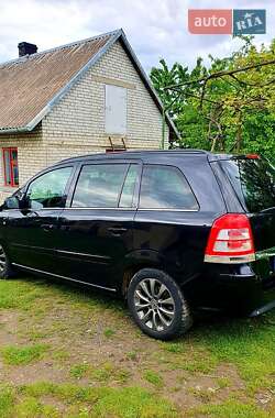 Мінівен Opel Zafira 2011 в Львові