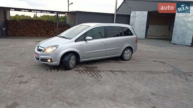 Мінівен Opel Zafira 2007 в Шишаках