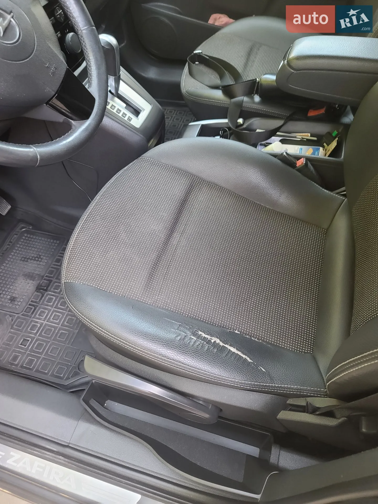 2010 Opel Zafira - мініатюра 21