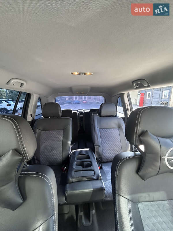 Минивэн Opel Zafira 2011 в Запорожье