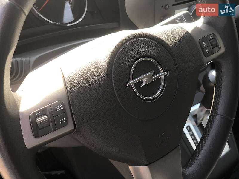 Мінівен Opel Zafira 2005 в Ковелі