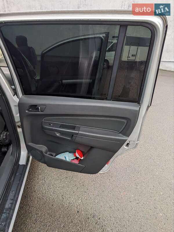 Минивэн Opel Zafira 2010 в Львове