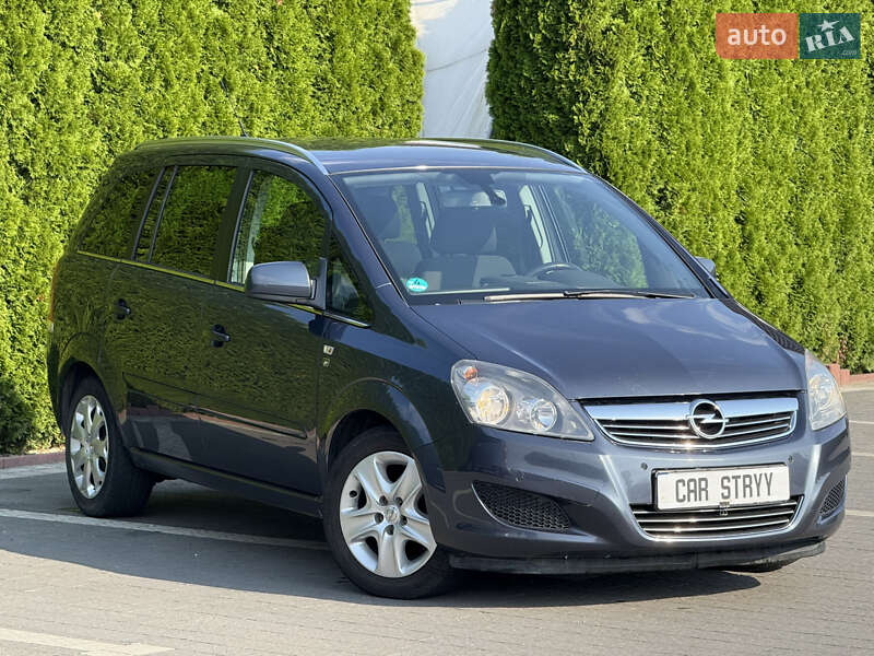 Мінівен Opel Zafira 2010 в Стрию